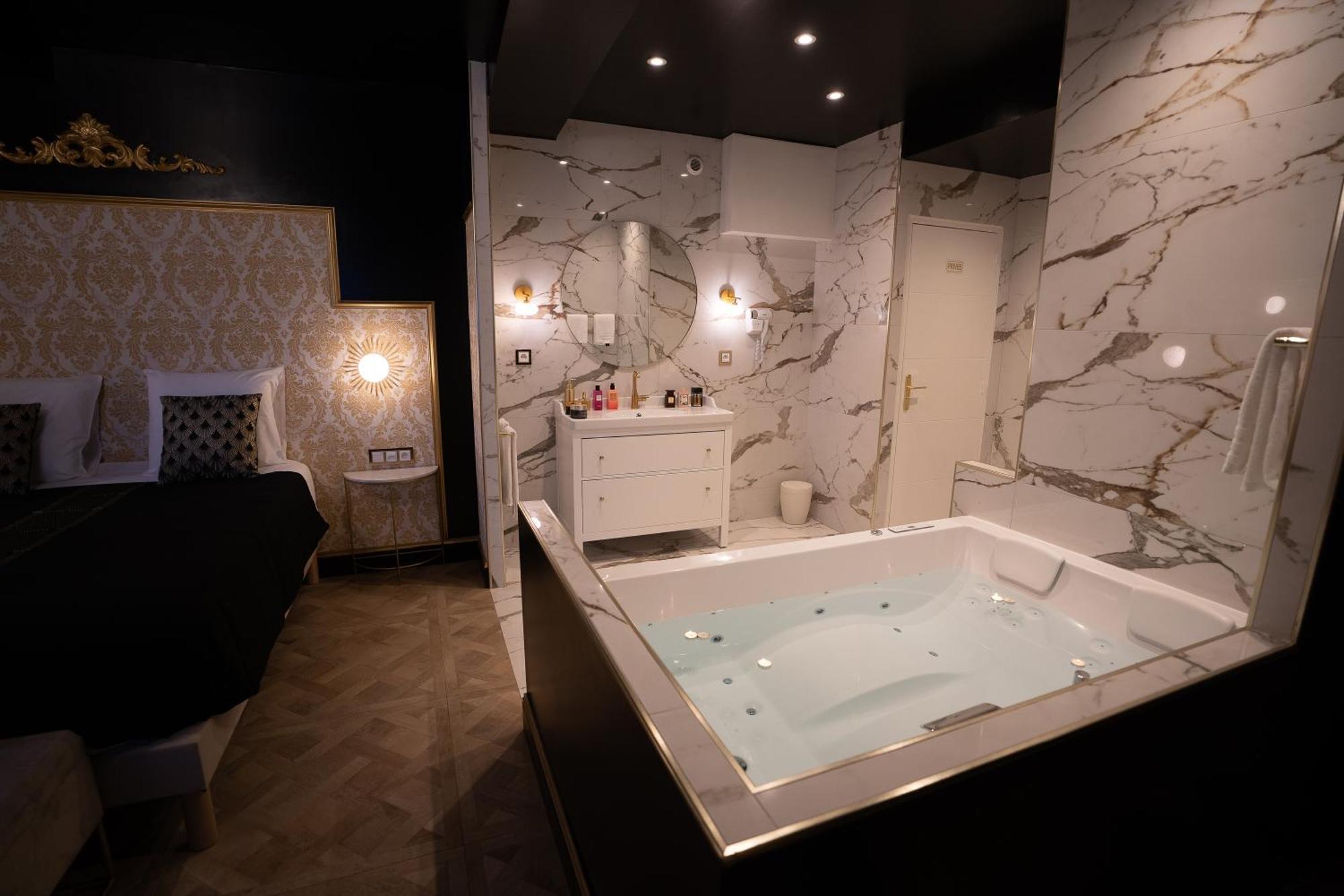 Appartement D'Exception Avec Jacuzzi Villefranche-sur-Saone Ngoại thất bức ảnh